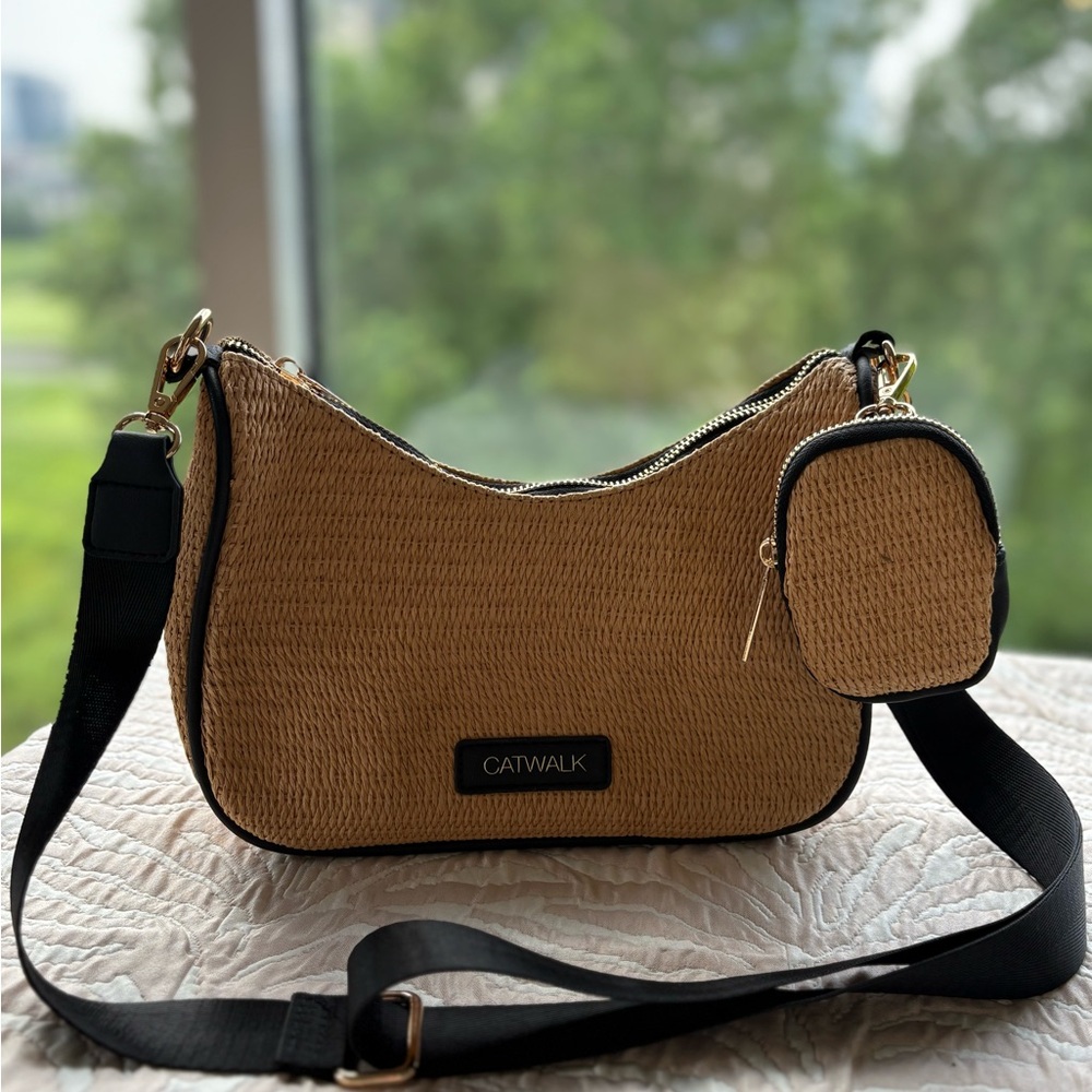 Catwalk Woven Beige Crossbody Bag – New without Tags